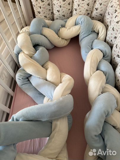 Бортик косичка в кроватку