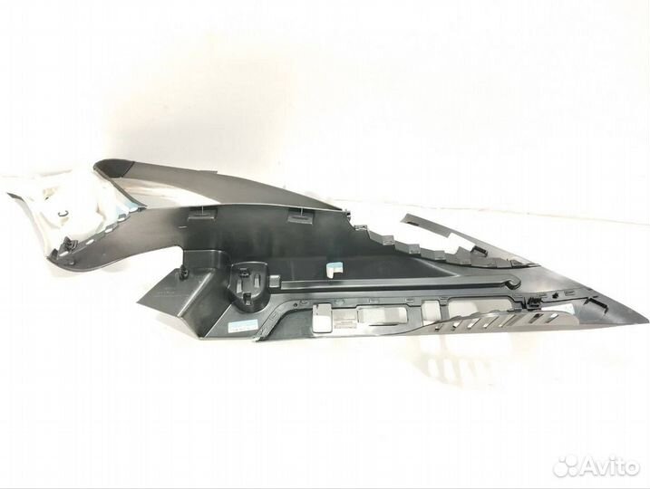 Пластик салона Land Rover Range Rover Velar 2020