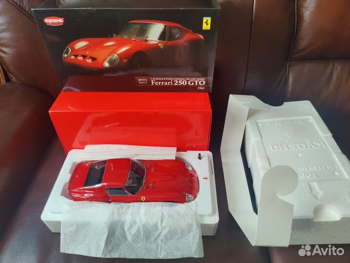 Ferrari kyosho 1:18,1/18