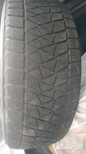 Bridgestone Blizzak DM-V2 235/60 R18 107T