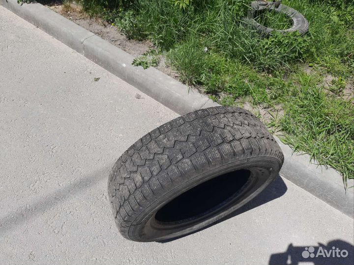 Yokohama F700 225/60 R16 98Q