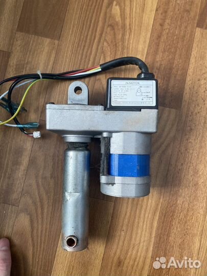 Подъемный механизм беговой дорожки