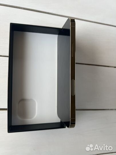 Продам iPhone 12 pro 256