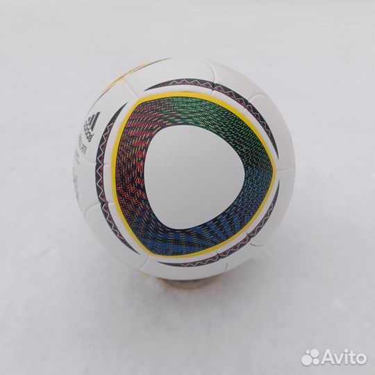 Футбольный мяч adidas jabulani