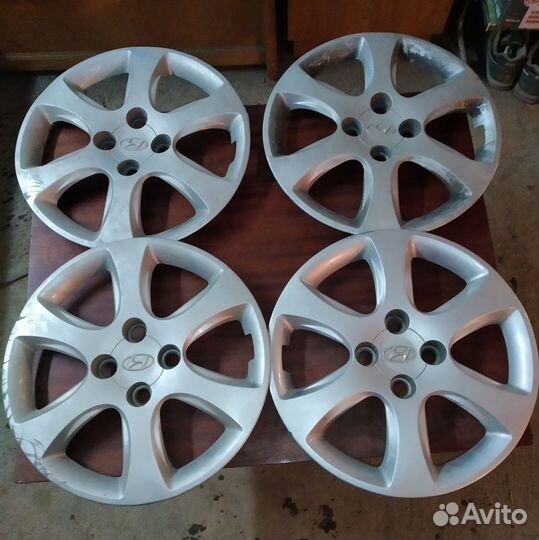 Комплект колпаков на Hyundai R15