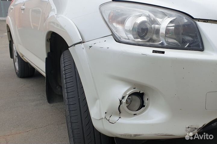 Передний бампер Тойота RAV 4. Оригинал