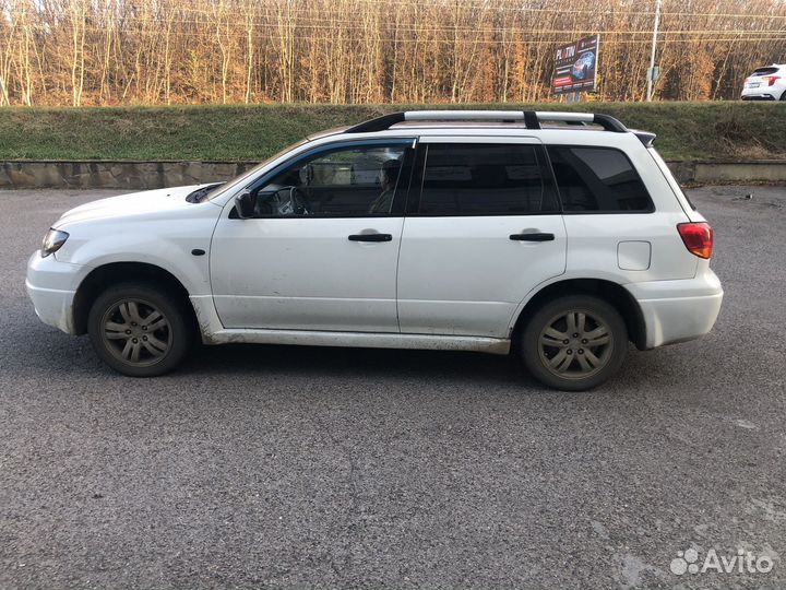 Mitsubishi Outlander 2.4 AT, 2002, 193 000 км