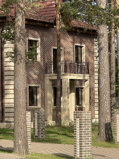 Коттедж 215 м² на участке 17 сот.