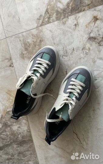 Кроссовки из натуральной кожи