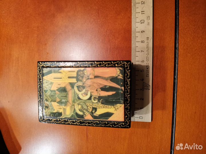 Деревянная шкатулка икона