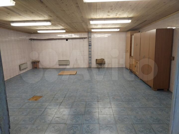 Гараж, > 30 м²