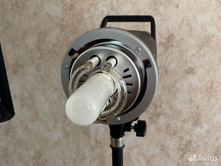 Вспышка godox ms300