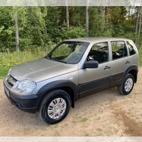 Chevrolet Niva 1.7 MT, 2015, 106 000 км, с пробегом, цена 675 000 руб.