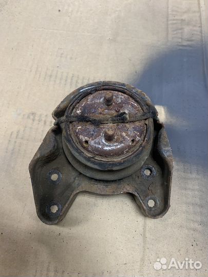 Подушка АКПП w211 4matic