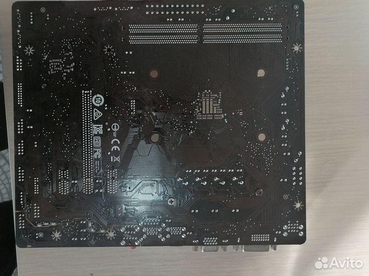 Материнская плата am4