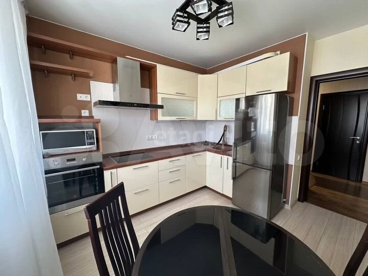 2-к. квартира, 64 м², 12/16 эт.