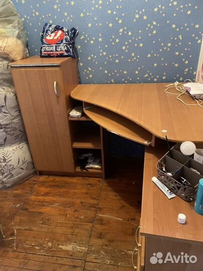 Компьютерный стол