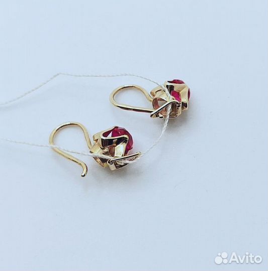 Серьги с синтетическим камнем Золото