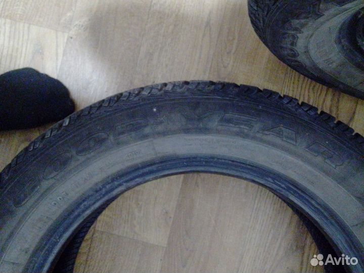 Goodyear UltraGrip Ice 205/60 R16 92T