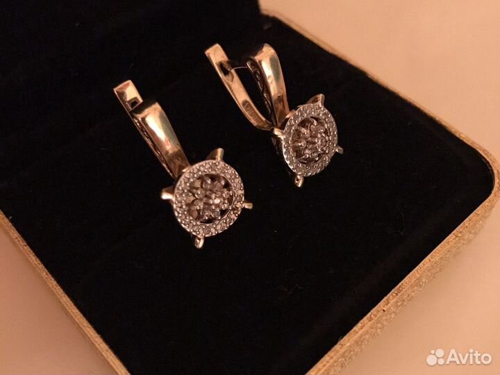 Золотые серьги