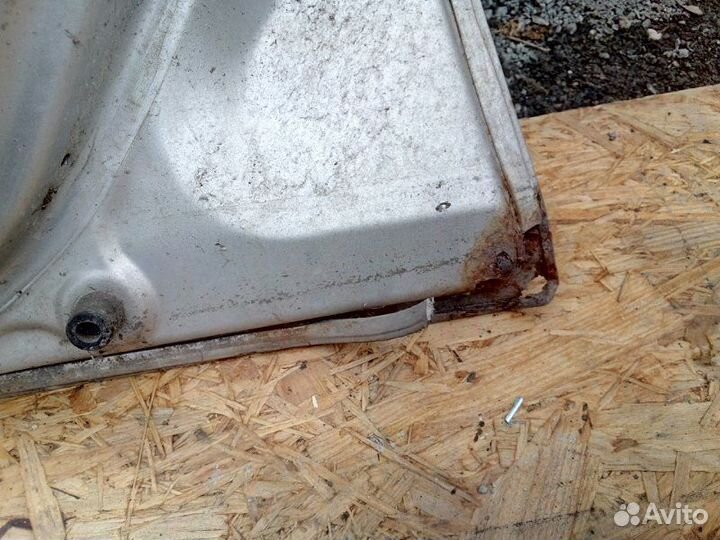 Дверь передняя правая Subaru Legacy B12 1998-2003