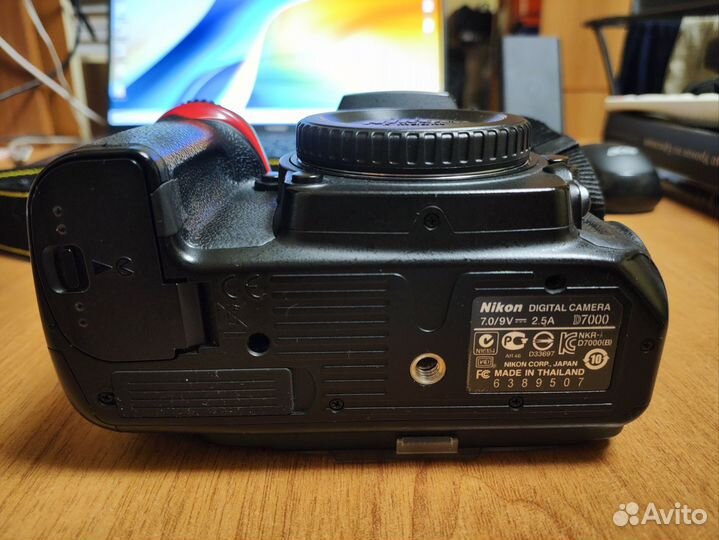 Nikon D7000 body