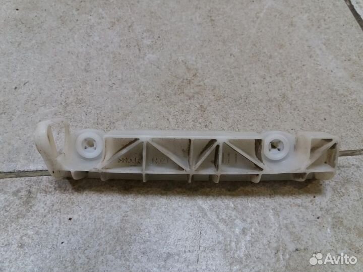 Кронштейн заднего бампера левый Mitsubishi Outland