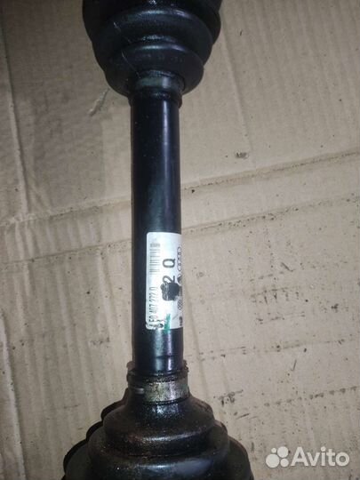 Привод передний Audi A8 D3