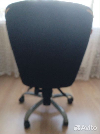 Компьютерное кресло