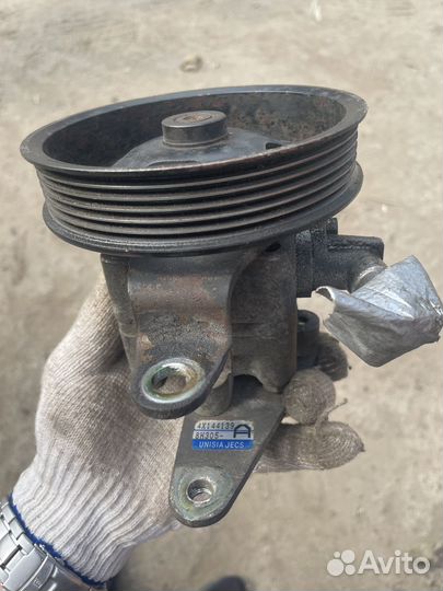 Насос гидроусилителя Nissan X-trail T30 2.5