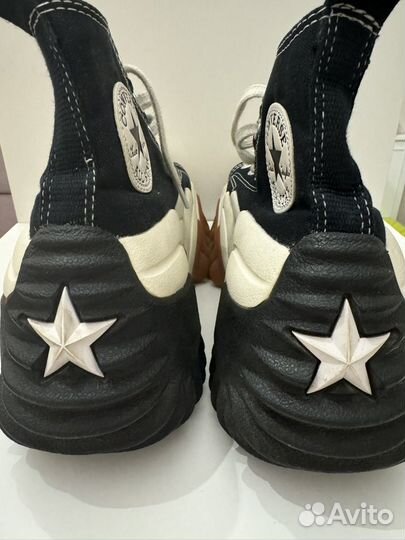 Converse Run Star Motion