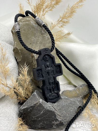 Крестик с Архангелом Михаилом