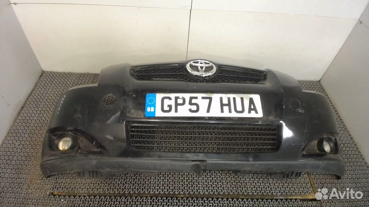 Бампер Toyota Auris E15, 2007