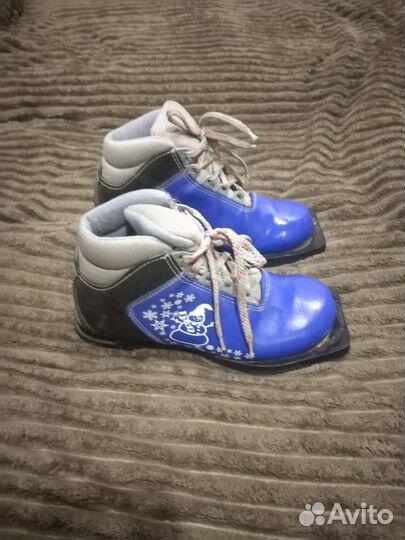 Лыжные ботинки