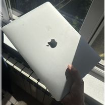 Macbook pro 13 m2 2022