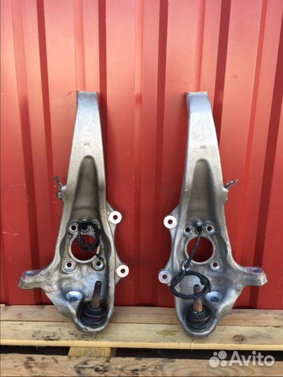 Цапфа левая правая BMW F01 F10 F06 F13 F07