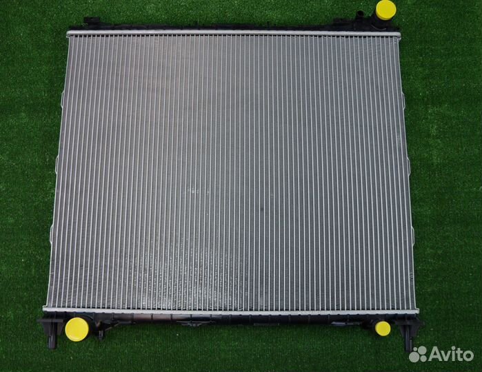 Радиатор охлаждения Land Rover - LR162114