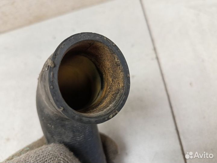 Патрубок системы охлаждения