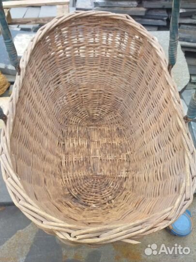 Корзина плетеная большая