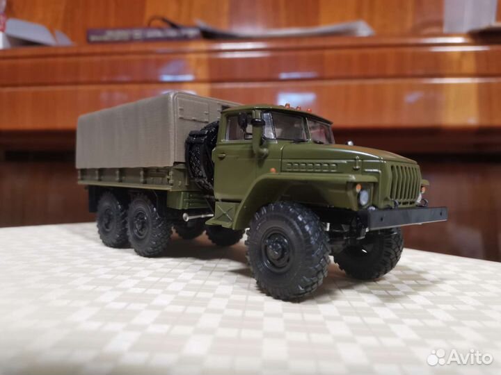 Модель грузовика урал 4320 1:43 металл