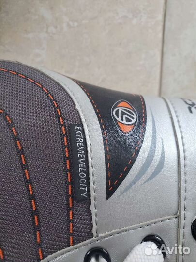 Коньки ледовые