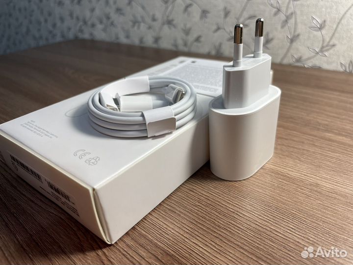 Зарядное устройство Apple 20w