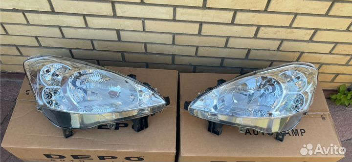 Фара левая правая Пежо партнер