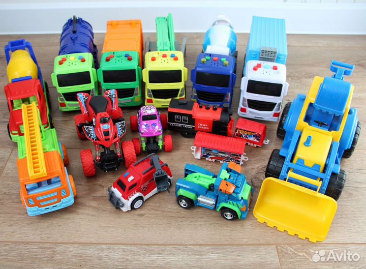 Игрушки машинки пакетом