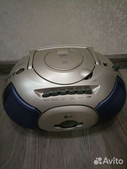 Магнитола LG CD-321 AX