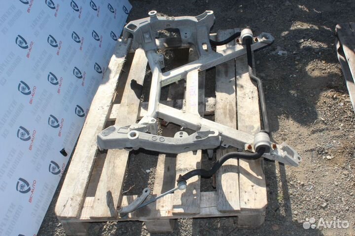 Передняя балка BMW 523i E39 98г