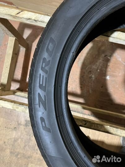 Pirelli P Zero 275/40 R19
