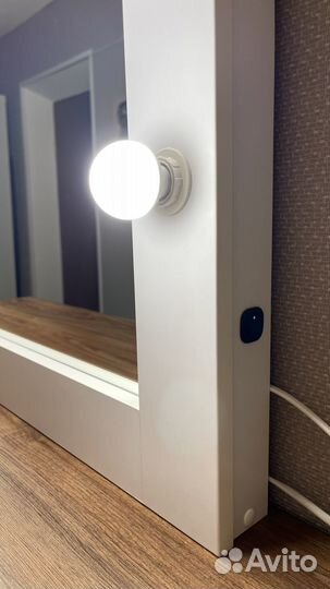 Зеркало с лампочками