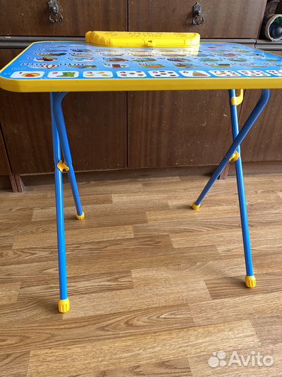 Детский стол