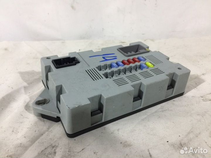 Блок предохранителей Jaguar Xe 1